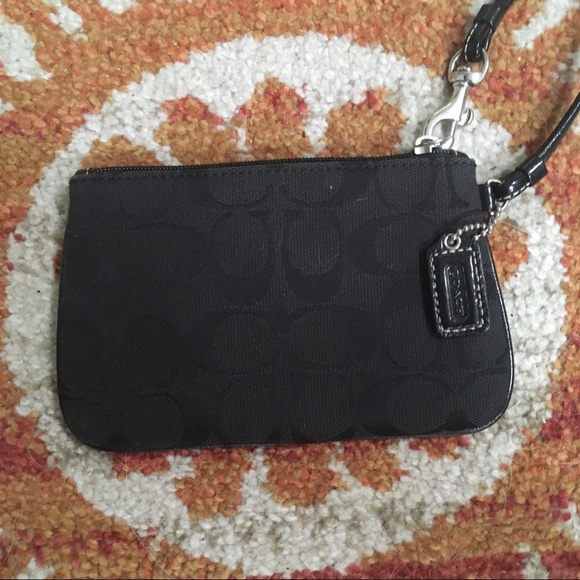 COACH wristlet - Picture 3 of 5